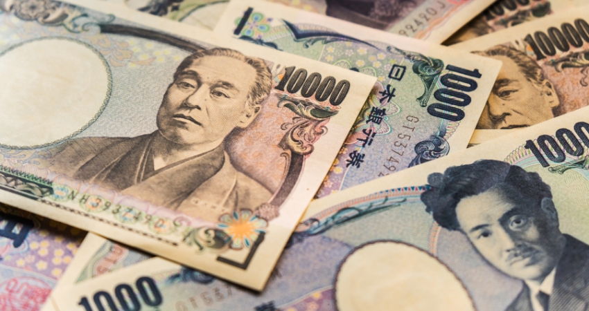 Yen's Volatile Journey: From 160 to a Sharp Rebound